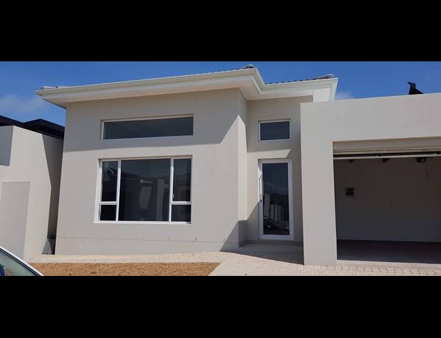 3 BEDROOM FREESTANDING RENTED IN PARKLANDS NORTH